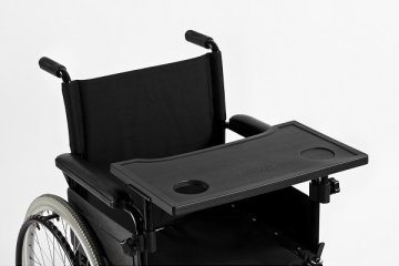 Odnímateľný stôl k invalidnému vozíku